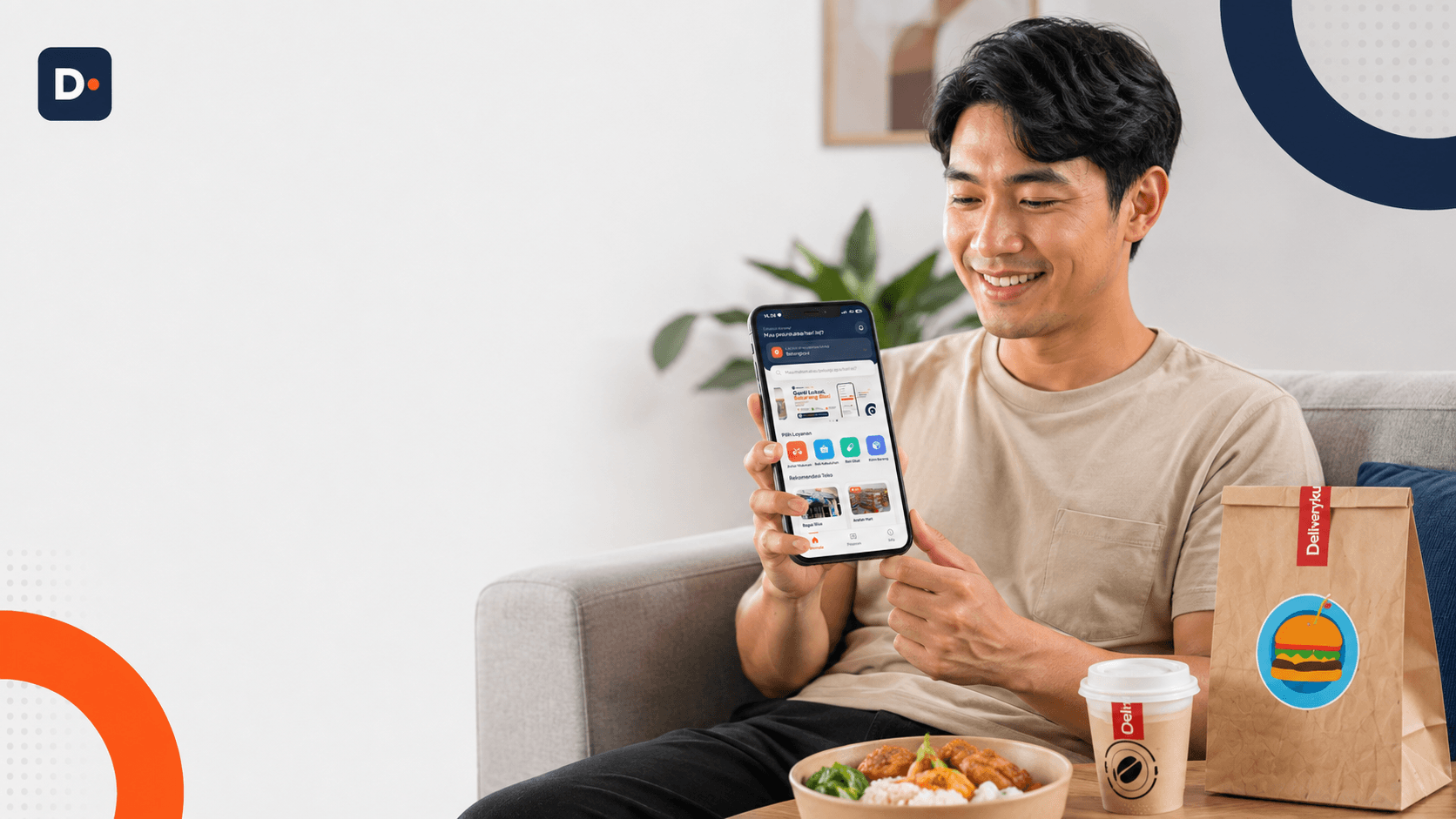 Customer memesan lewat aplikasi DeliveryKu sambil bersantai di rumah